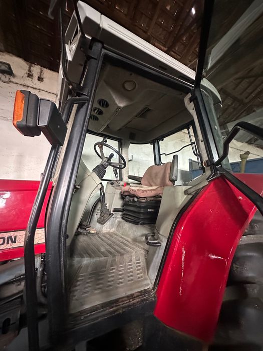 Tractor agricol Massey Ferguson 6170