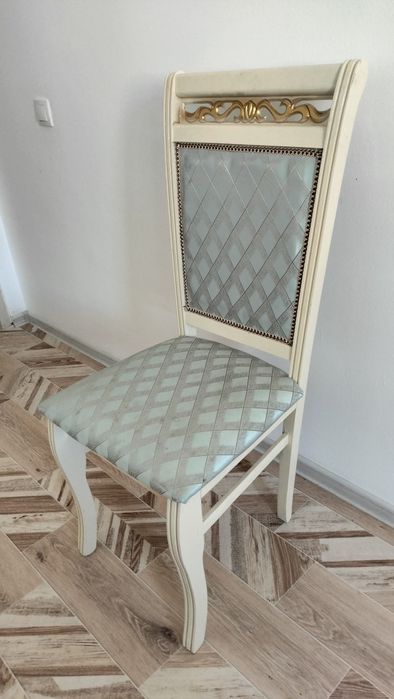 Продается Стулья