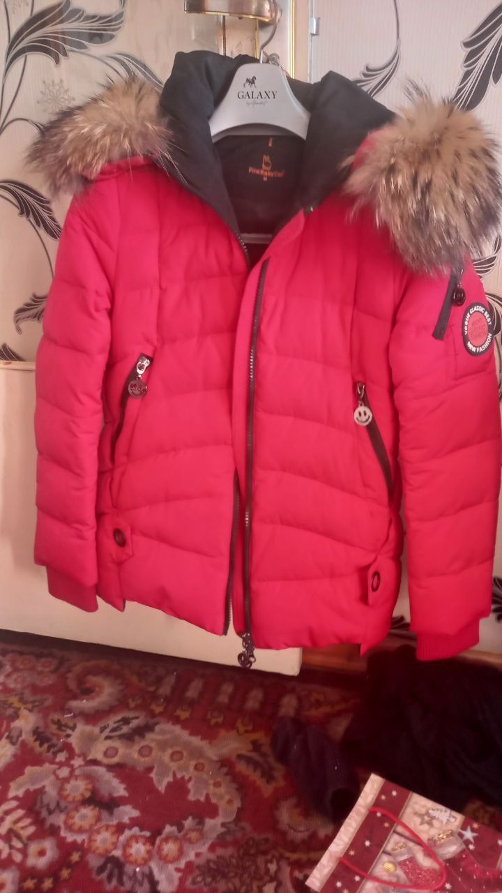 Куртки зимние женские размеры 36-38(М)