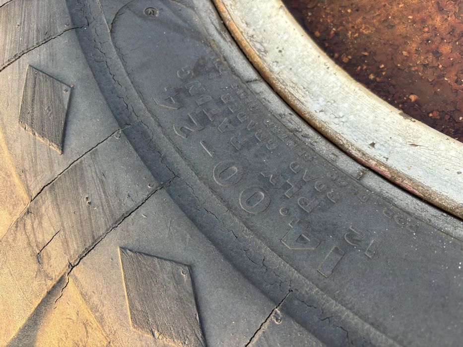 Roti cauciucuri tractor ford 14/24