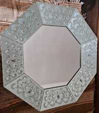 Oglinda masiva hexagonala