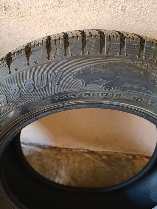 Шины шипованные  225/60R18