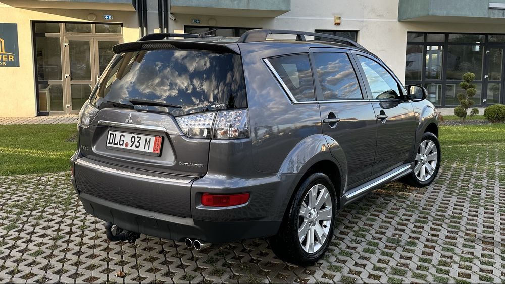 Mitusbishi Outlander 2012 E5 Facelift 2.2 D 150 CP Automat 4X4 Impecab