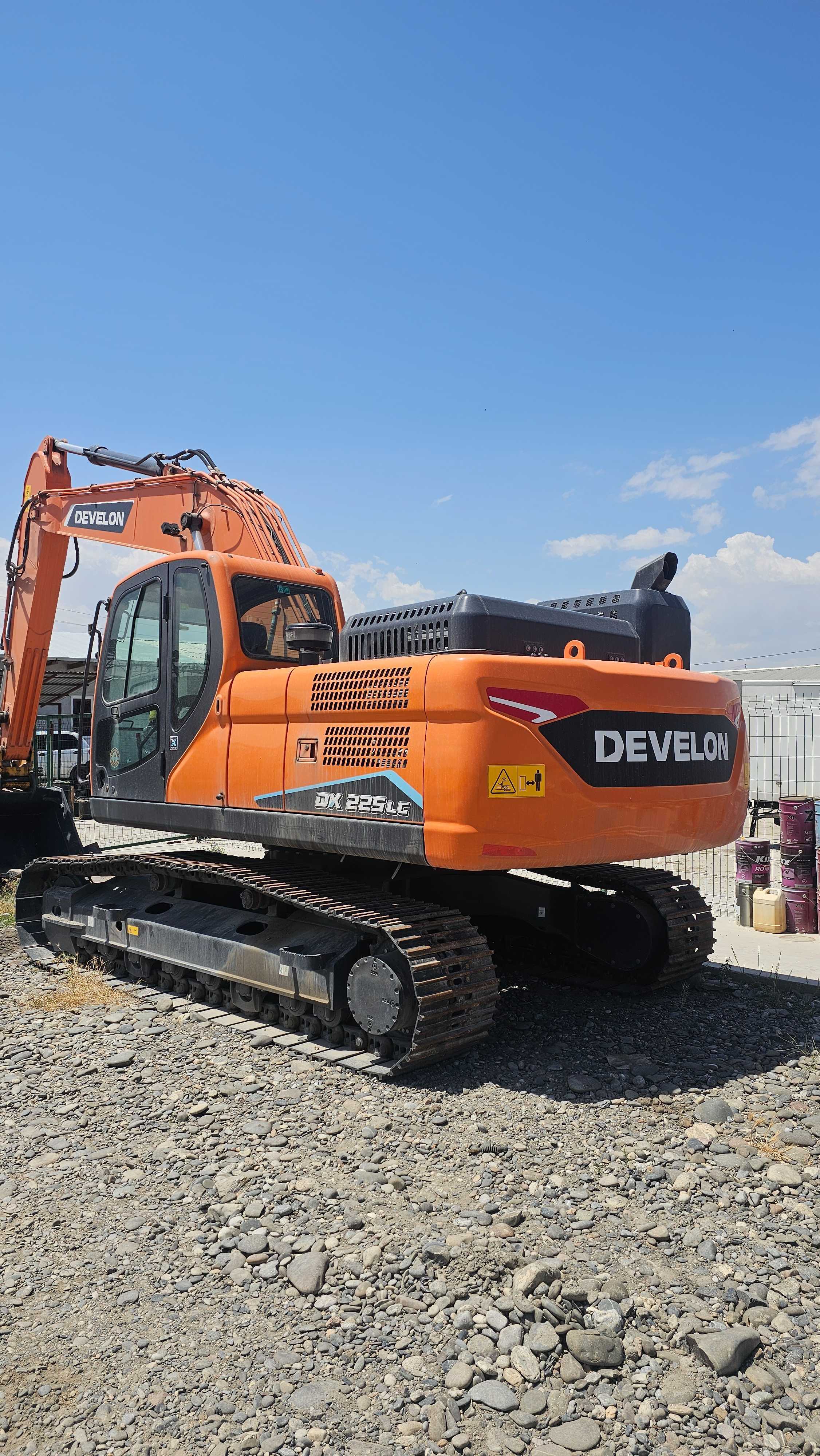 Гусеничный Экскаватор DEVELON DX 225 LC Год 2025