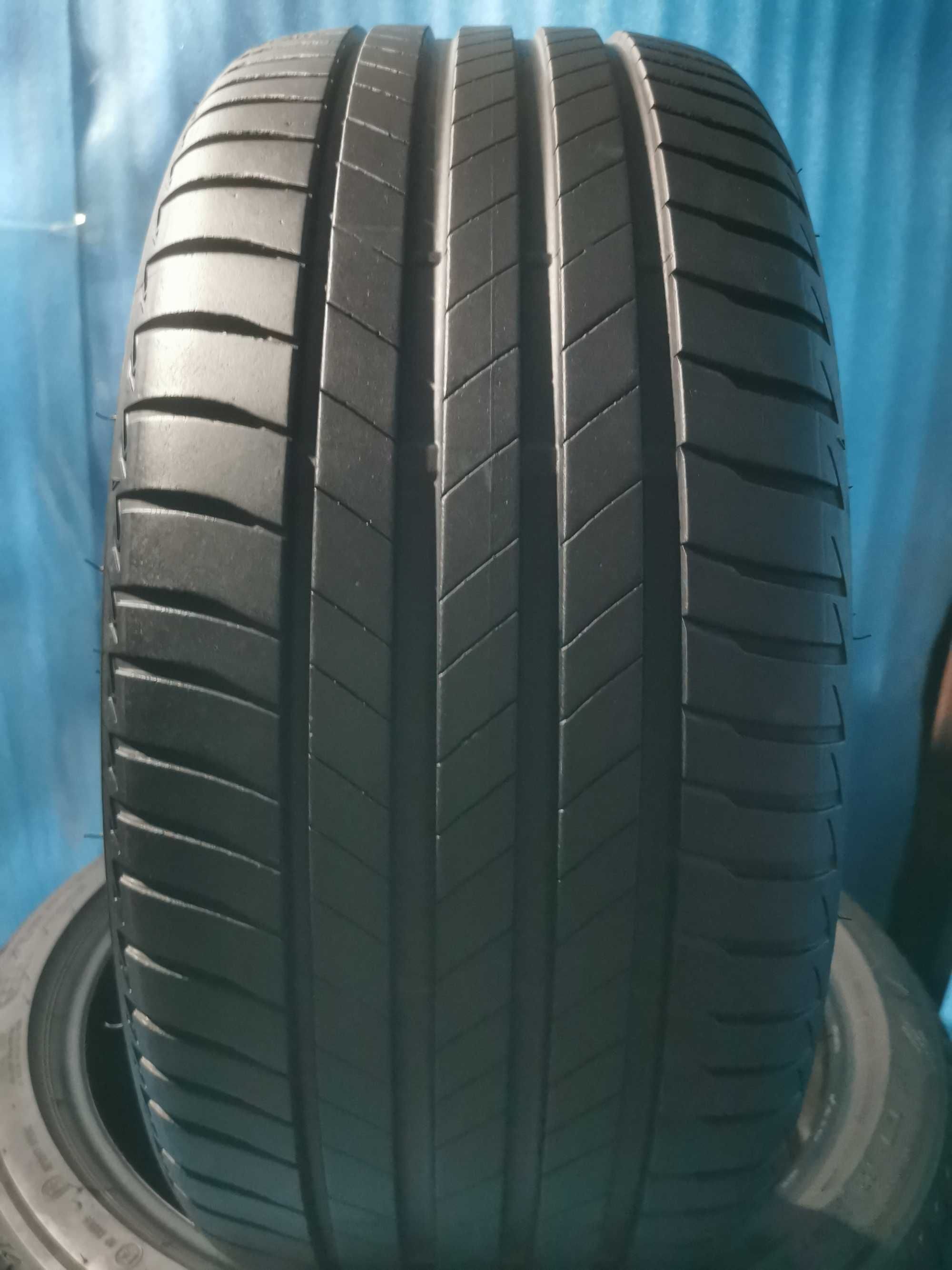 225 40 18 bridgestone 4 buc