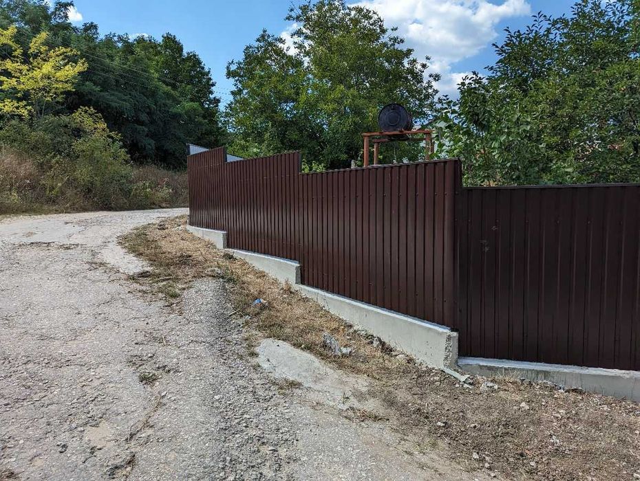Garduri din panou stil jaluzele, sipca metalica, tabla, plasa si BCA