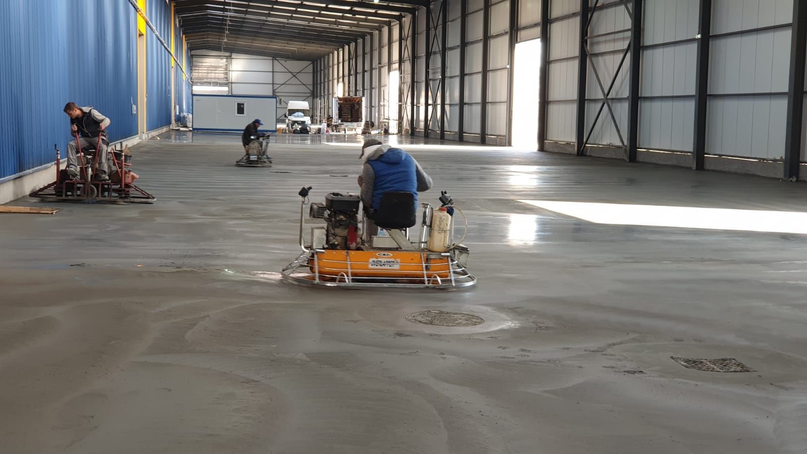 Turnare Beton finisat cu elicopter si Cuart, Pardoseli Beton  periat