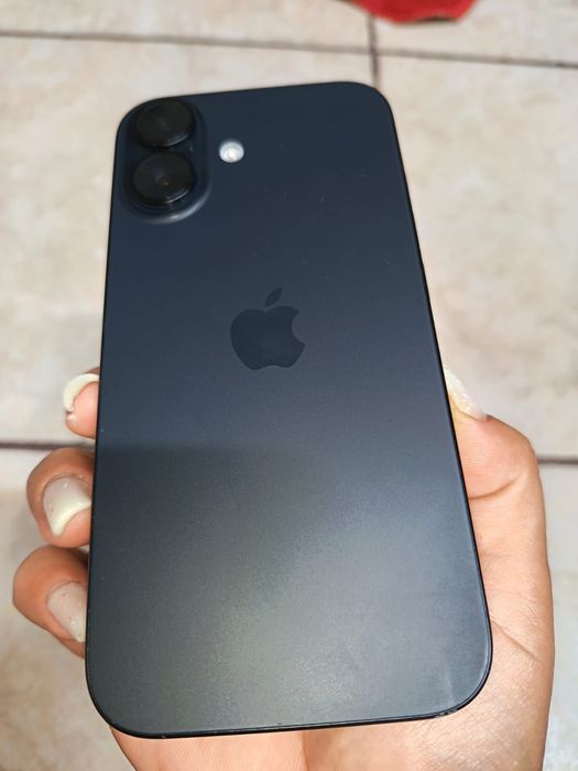 iPhone 16 12b gb