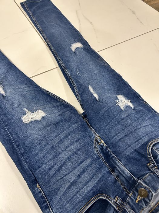 Дамски накъсани дънки синк