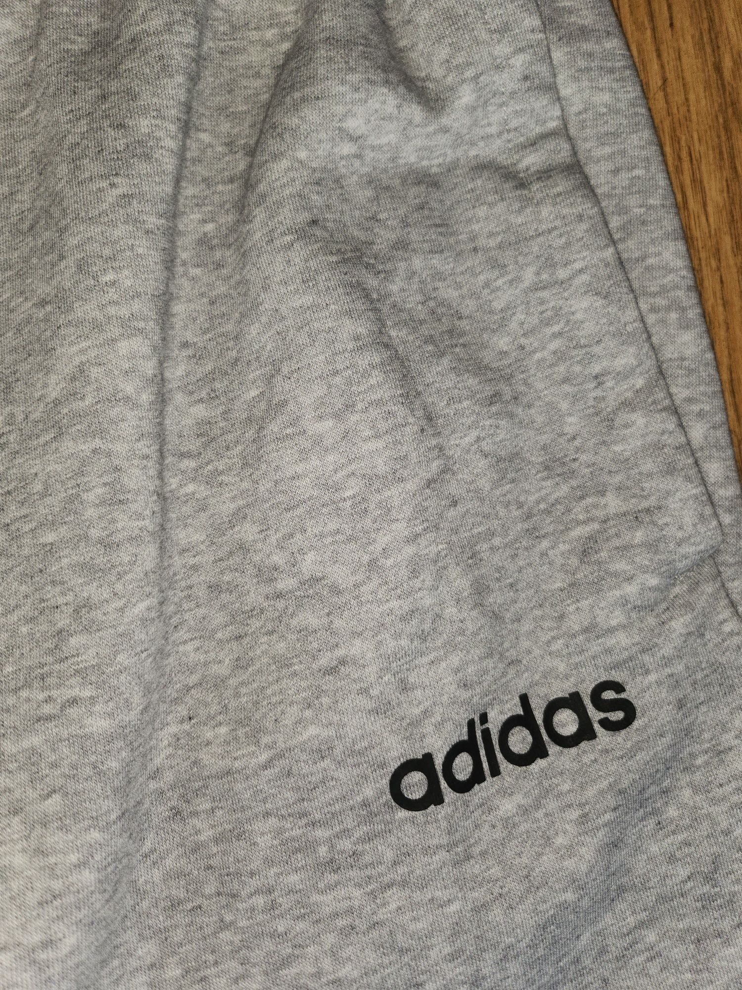 Ново мъжко оригинално долнище adidas xl размер