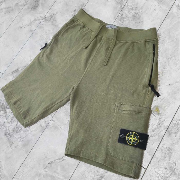 Pantaloni scurți Stone Island din bumbac reciclat