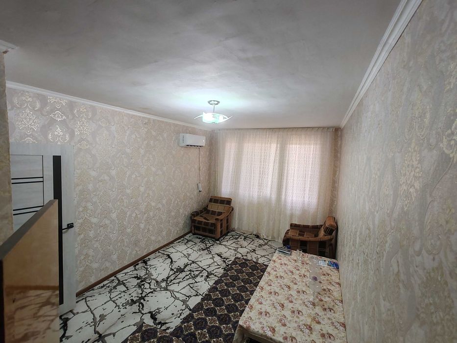 2 х комнатная квартира, в центе, пахтазор.