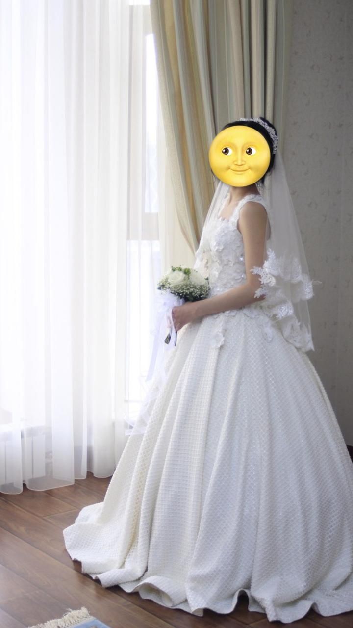 Свадебное платье S/M размер 70 тыс