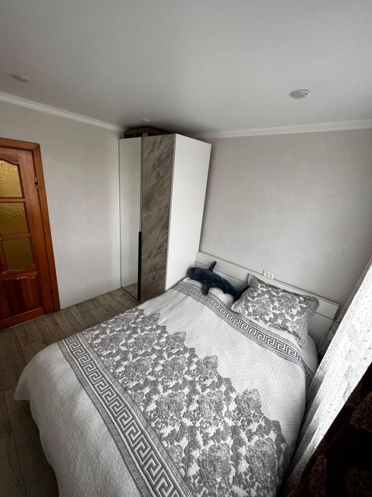 Продам спальный гарнитур