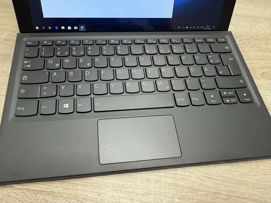 Lenovo MIIX 520-12ikb    i5 8th gen