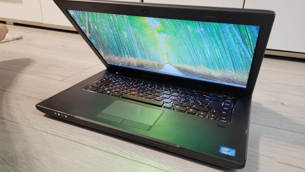 Laptop Dell Vostro i7 3632QM 2.2 GHz / 8 GB / 640 +32 GB