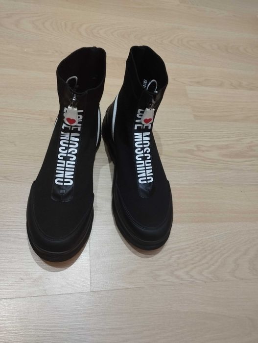 Дамски кецове MOSCHINO