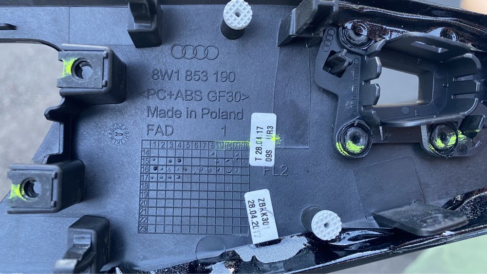 trimuri ornamente A4 B9