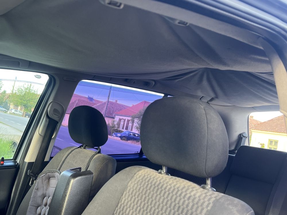 Vând Opel Zafira 2.0 Diesel 7 Locuri