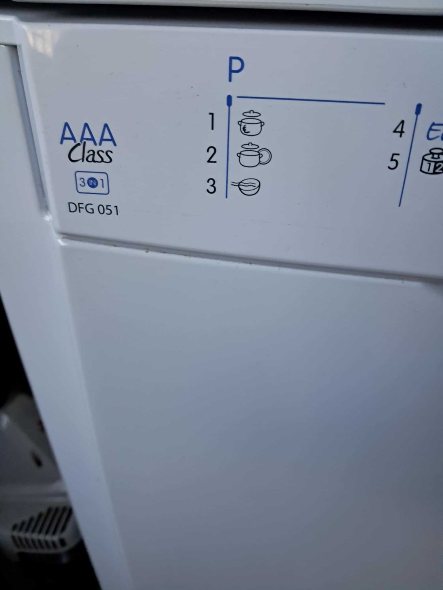 Съдомиялна Indesit DFG 051
