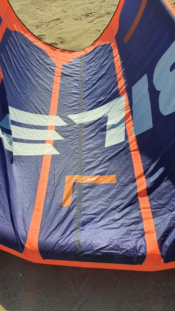 Kitesurfing kite Nobile T5 12 metri complet cu bara
