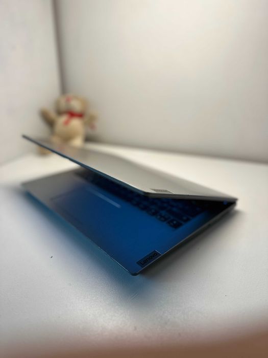 laptop LEnovo Ideapad 3 13iiL05, I3 gen 10, ram 4 gb, ssd 120 gb