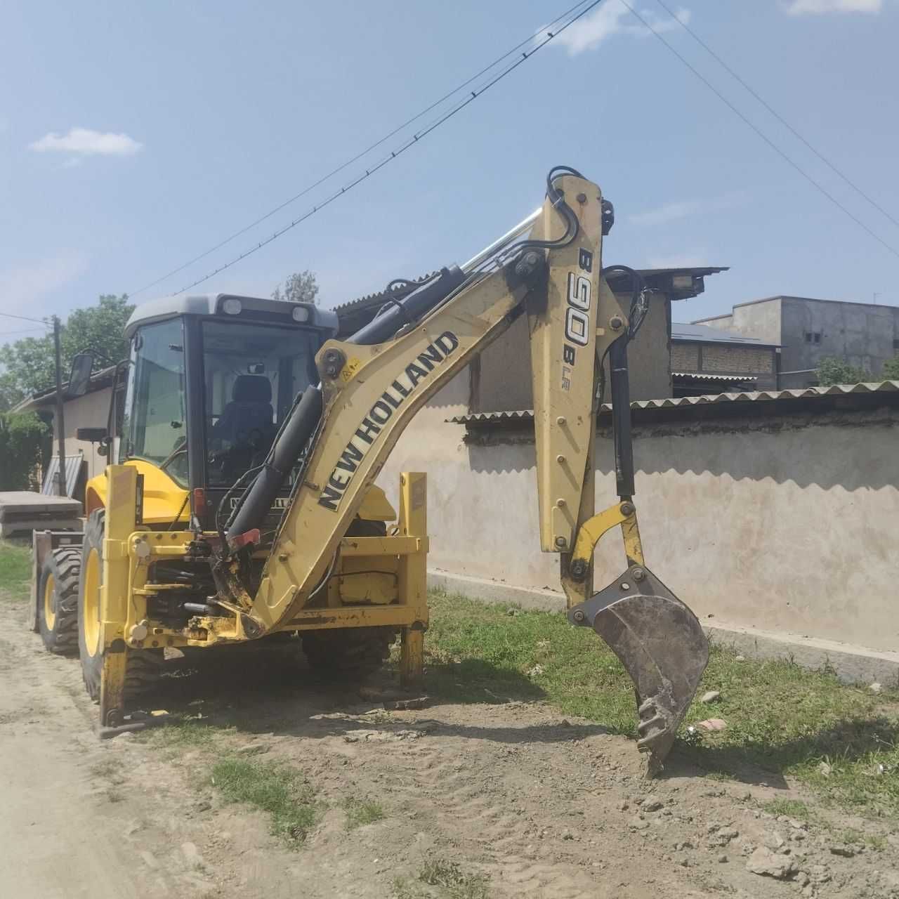 New Holland B90B LR 2014 йил СОТИЛАДИ