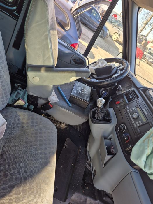 Ford transit 2012 2.2e5 16locuri avariat sau rate tbi
