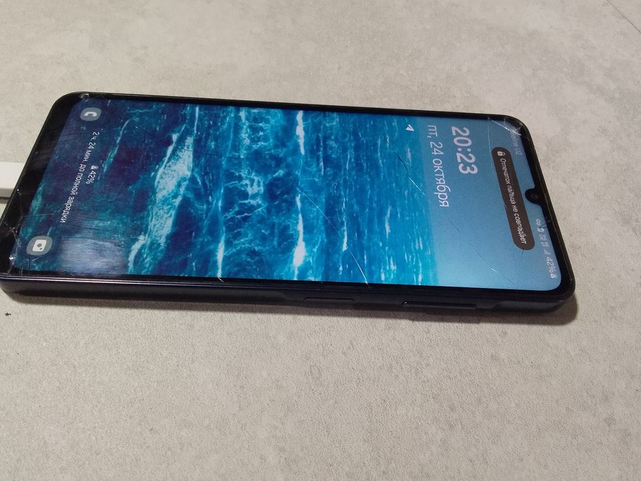 Samsung a06 4/128 ekran almashgan ishlashi yaxshi