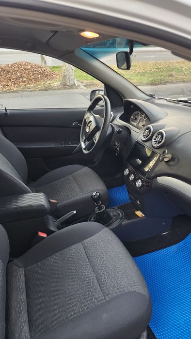 Nexia 3 sotiladi holati alo kraska bor