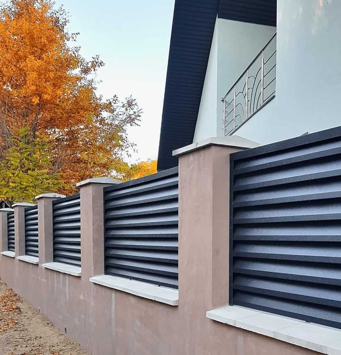 Gardul Jaluzea este alegerea perfectă pentru un look modern și intim!