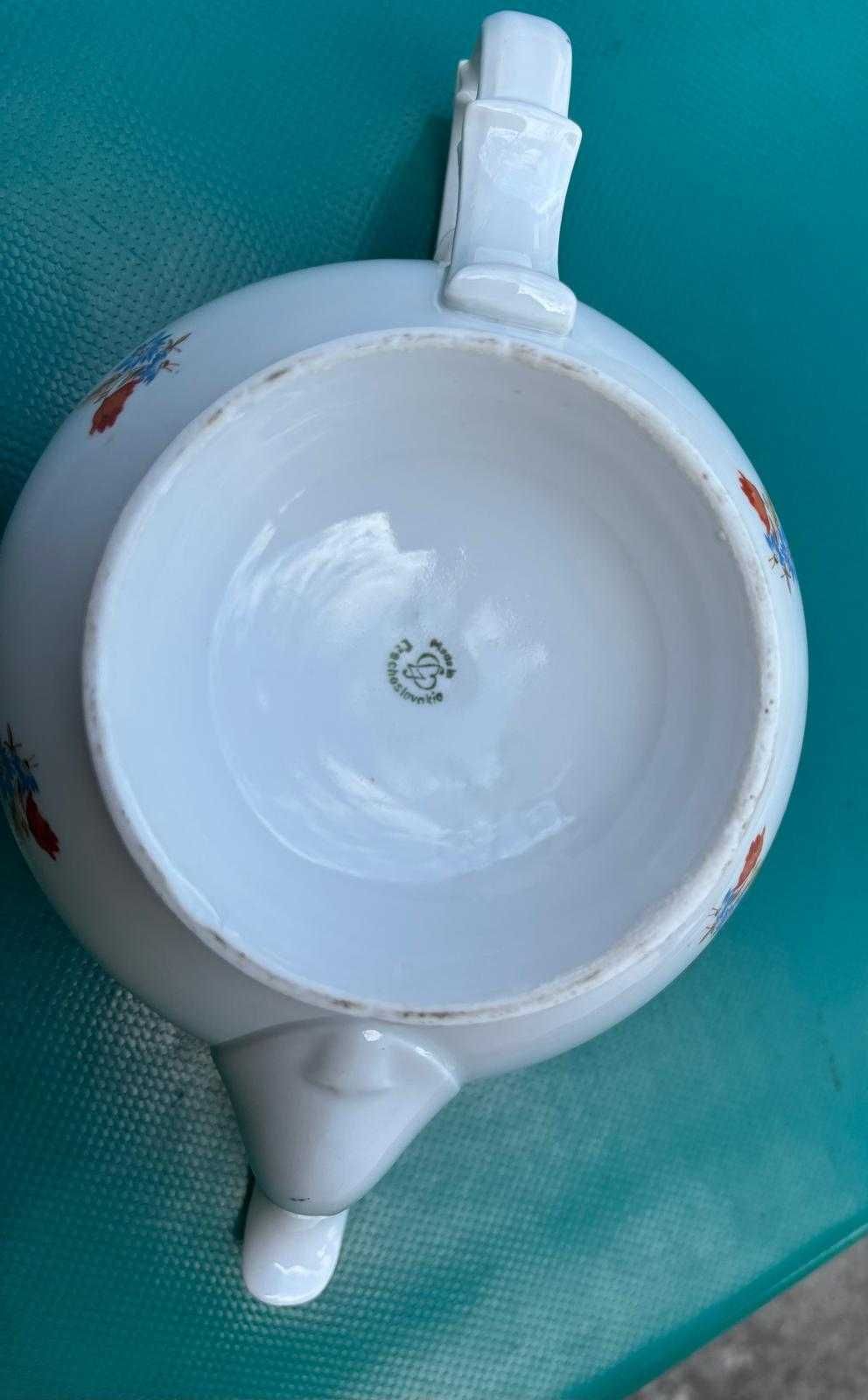 Ceainic vintage din porțelan polonez Ćmielów – model floral clasic