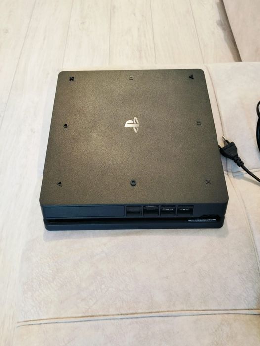 PlayStation 4 slim