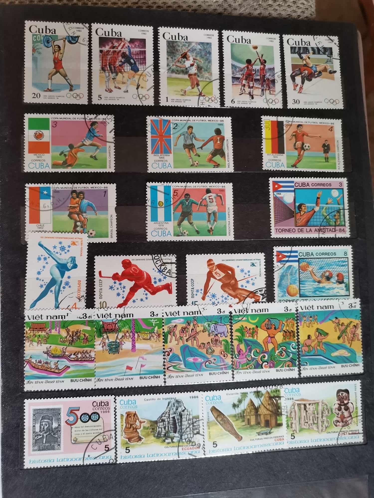 Класьори с пощенски марки