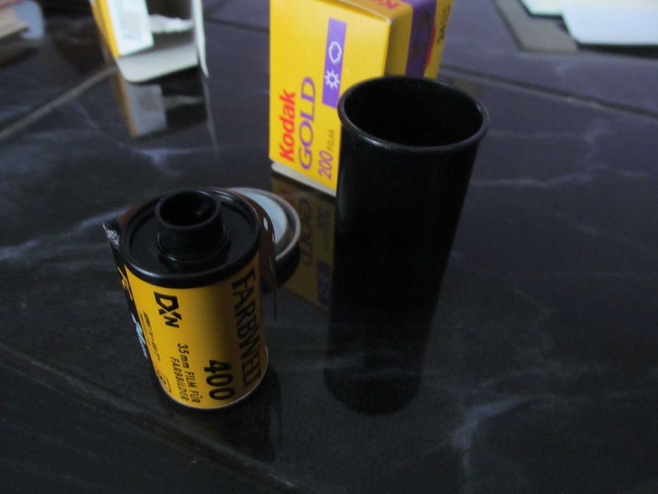 Kodak gold 200 si 400 , obiect de colectie , ambele
