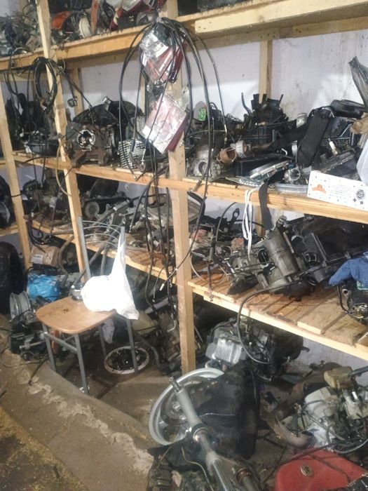 Vând piese pt scutere ATV moto imp italia