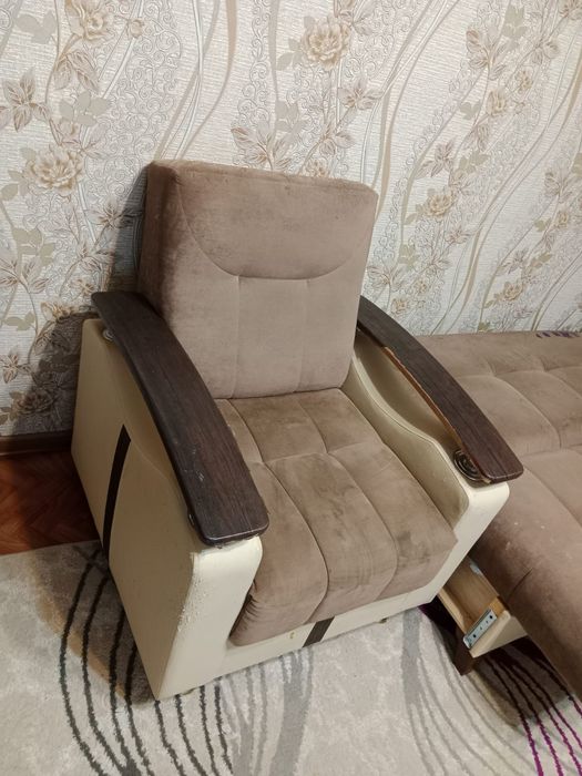 Продам диван в отличном состоянии