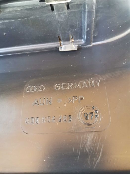 Планка  кора в багажникка за Ауди А 4/Audi A4 B5 1997--2000г КОМБИ.