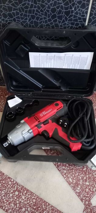 Pistol de roti cu impact,  de 450 W