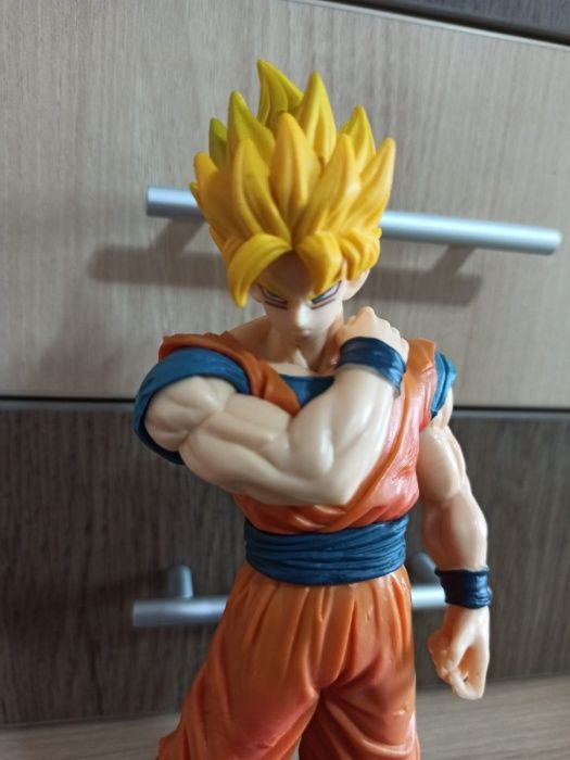 Figurina Goku Dragon Ball Z Super Saiyan 21 cm anime hand