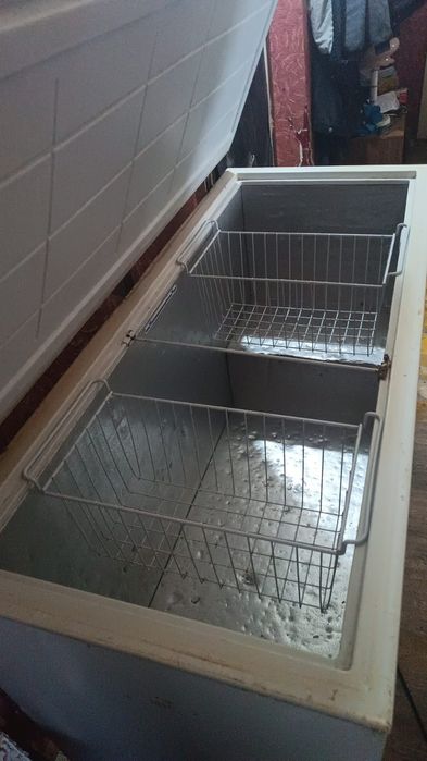 Продам морозильную камеру