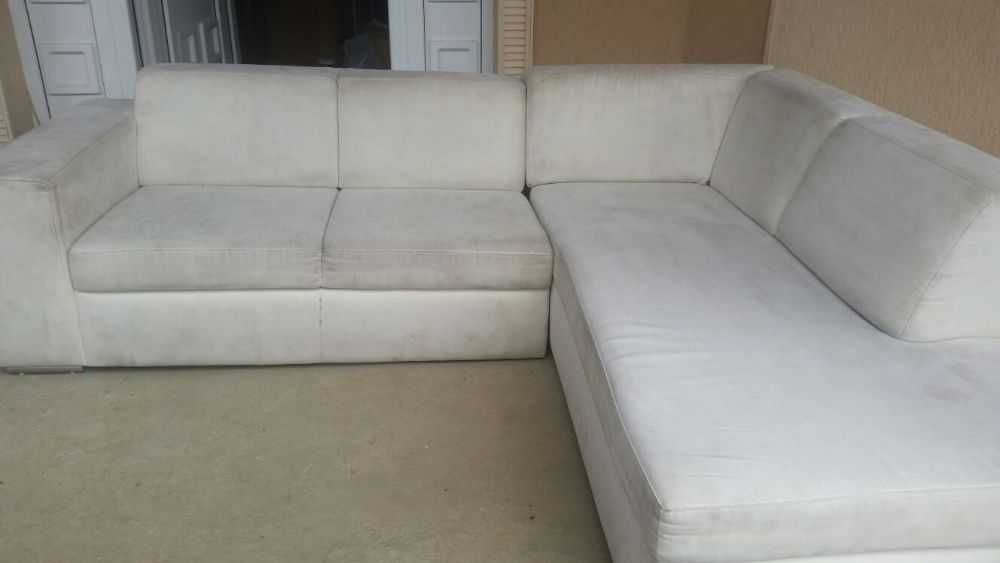 Caneapea in stare foarte buna din piele intoarsa