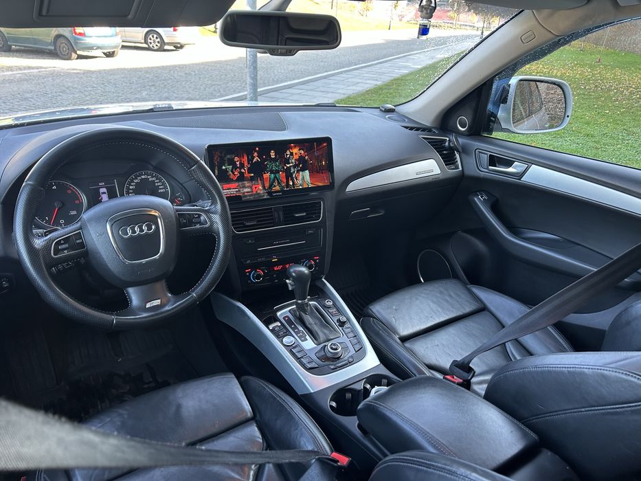 Audi Q5 an 2010 ..3.0doesel sline