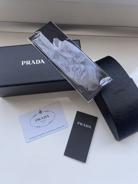 Оригинални очила Prada