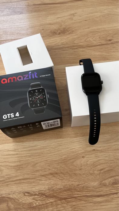 Смарт часовник AMAZFIT GTS4