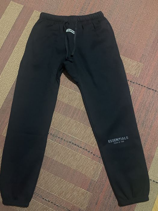 Essentials панталон черен