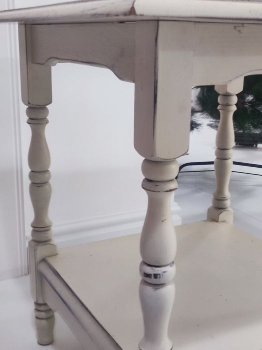 Ретро малка маса