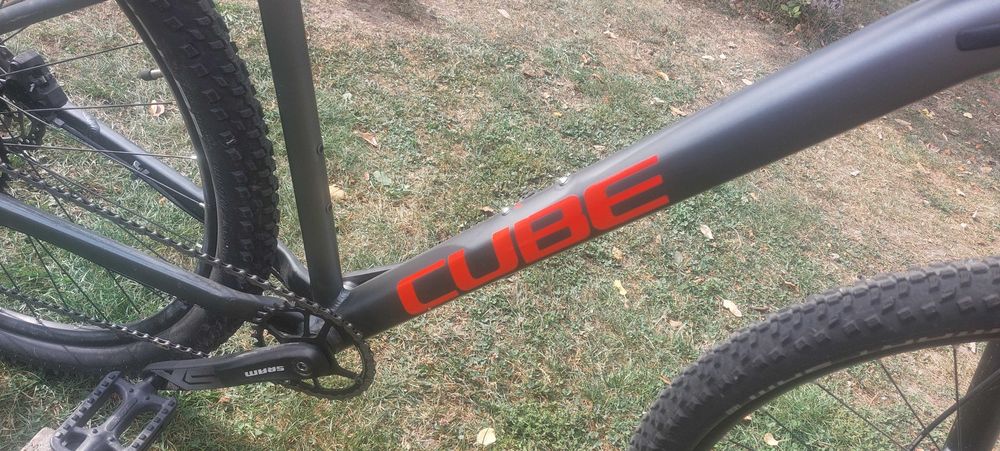MTB Cube roti pe 29 model Nou.
