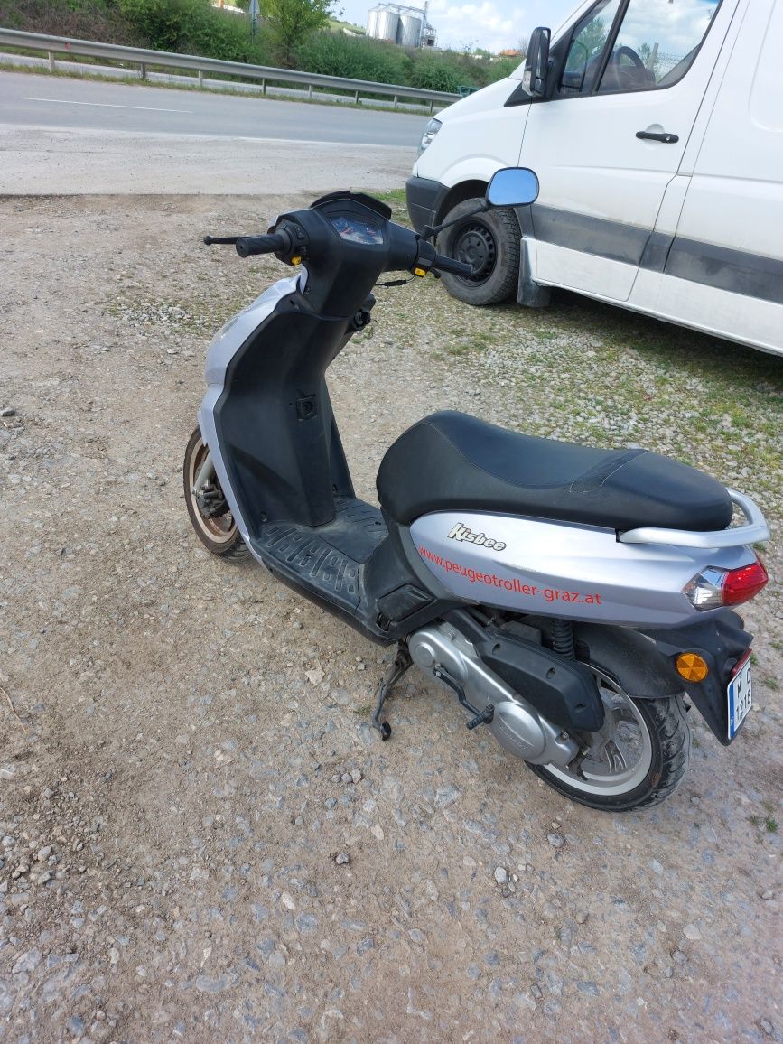 Продавам скутер PEUGEOT Kisbee 50 кубика