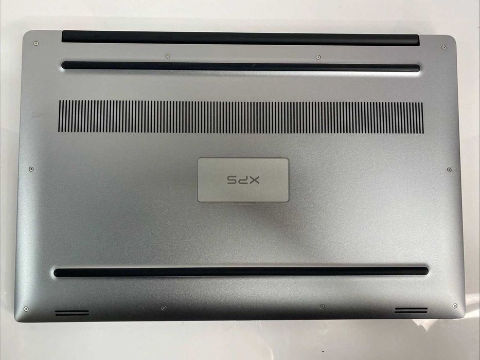 Dell XPS 9550 i7-6700HQ 16GB DDR4 512GB SSD m2 GTX960M Ecran Touch 4k